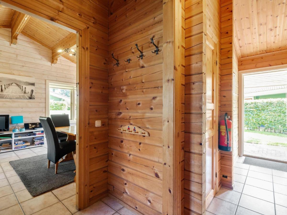 Luxurious Chalet In Guelders By The Forest Hulshorst Exterior foto