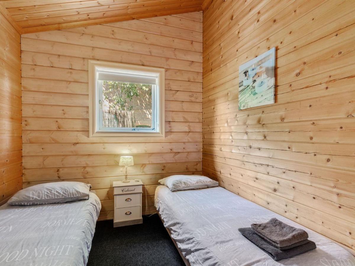 Luxurious Chalet In Guelders By The Forest Hulshorst Exterior foto