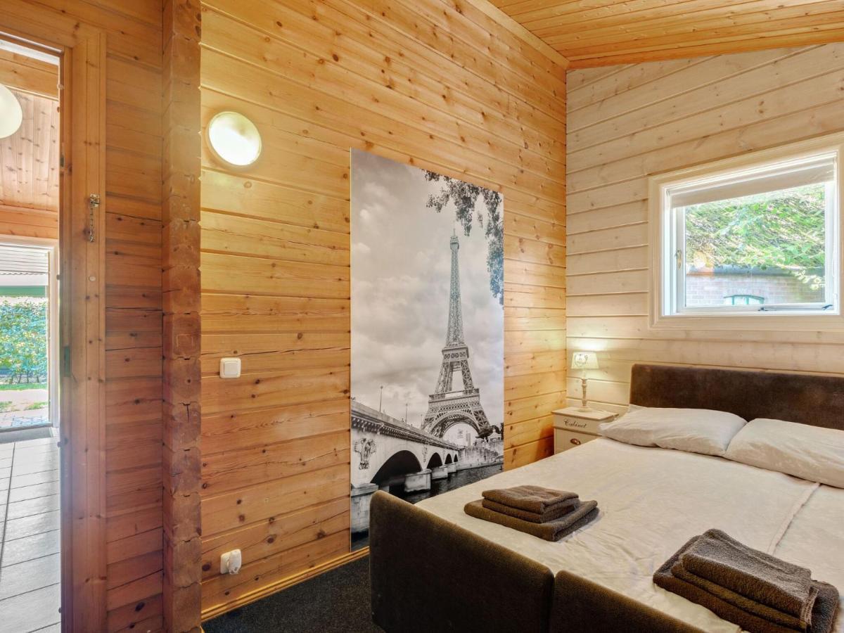 Luxurious Chalet In Guelders By The Forest Hulshorst Exterior foto